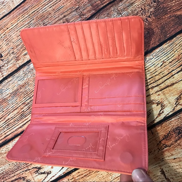 *Sold* Large Vera Bradley wallet - Picture 3 of 5